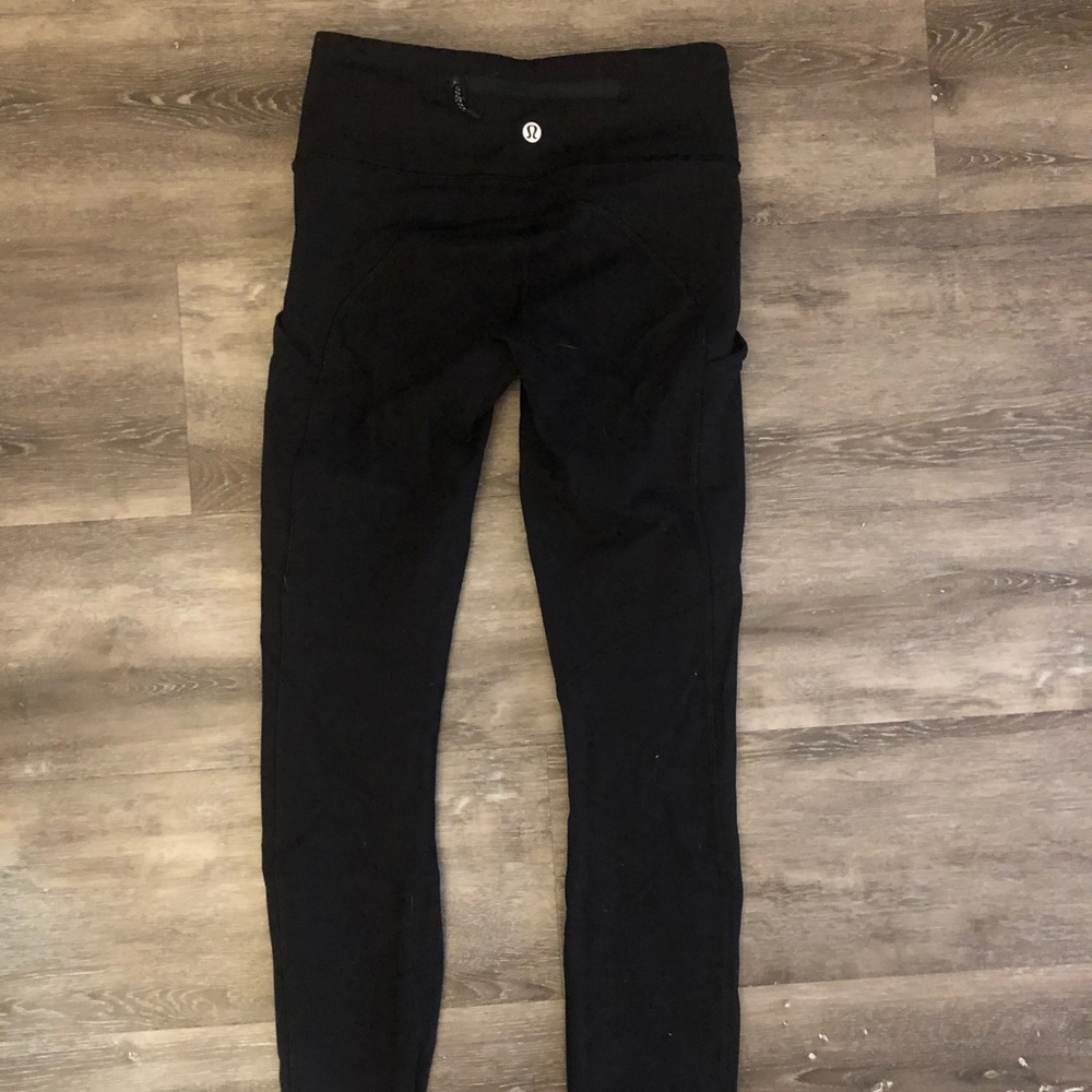 LuluLemon Size 2 Black Ankle Length Leggings
